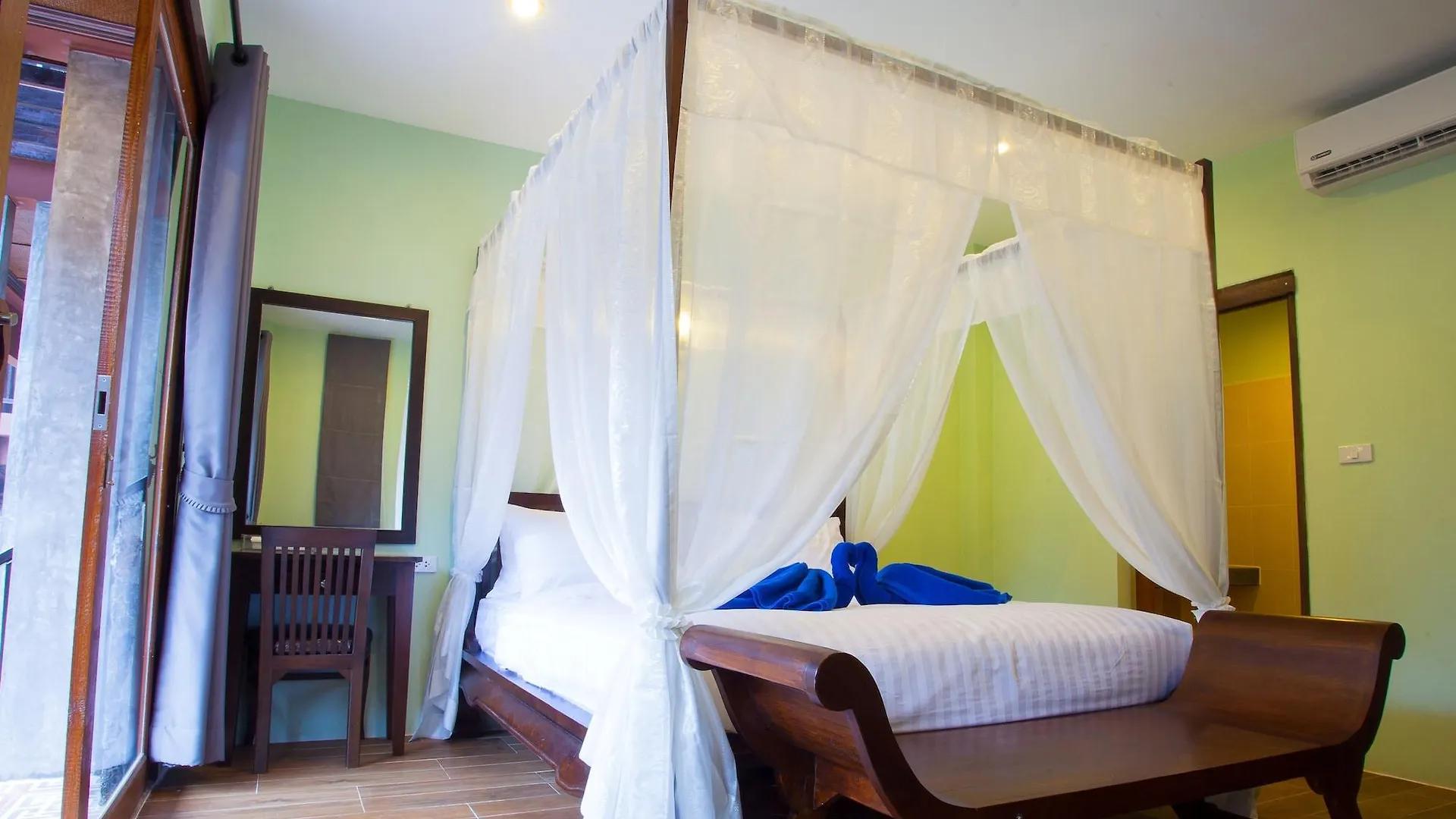Hotel Koh Tao Beach Club